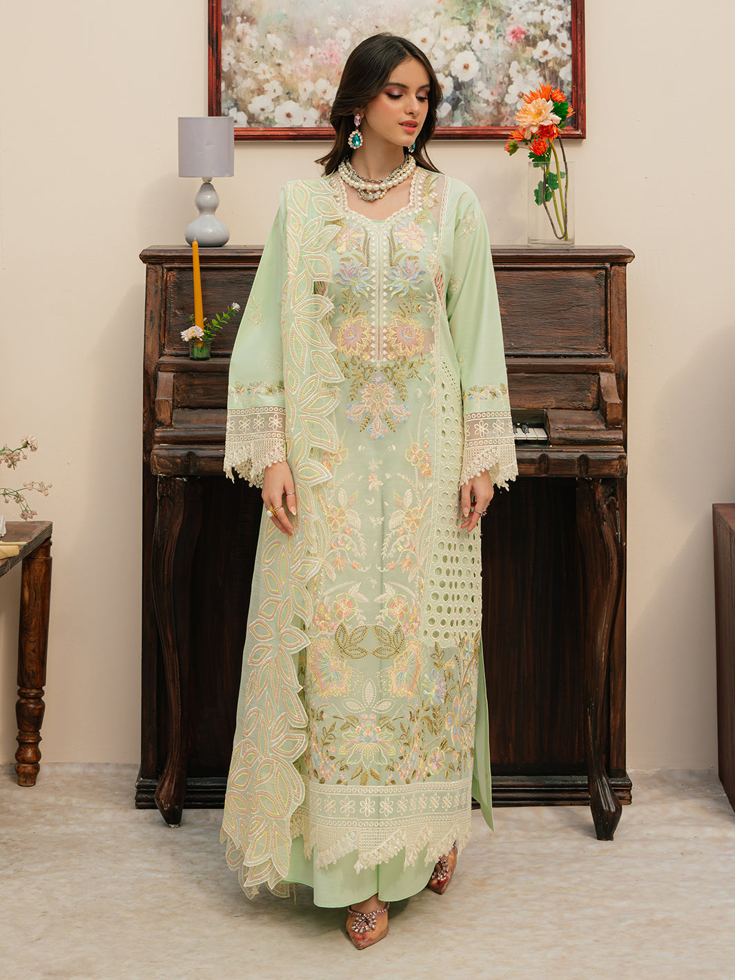 Mahnur Allenura Luxury Lawn Unstitched 3-Piece Suit - ALL-S24V3-CAROLINE