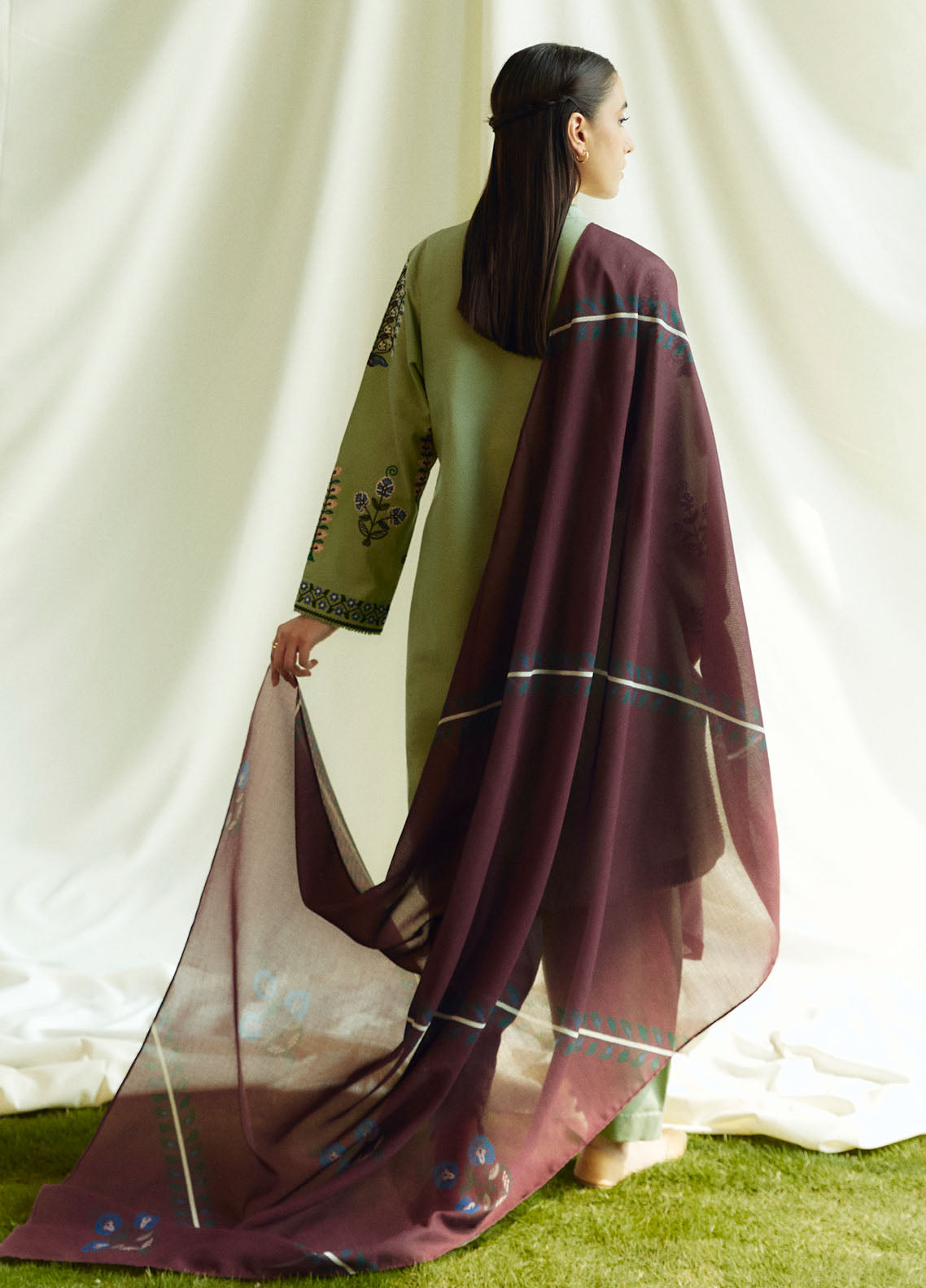 Coco Luxury Winter by Zara Shahjahan Unstitched 3-Piece Suit - CW-ZS-3B