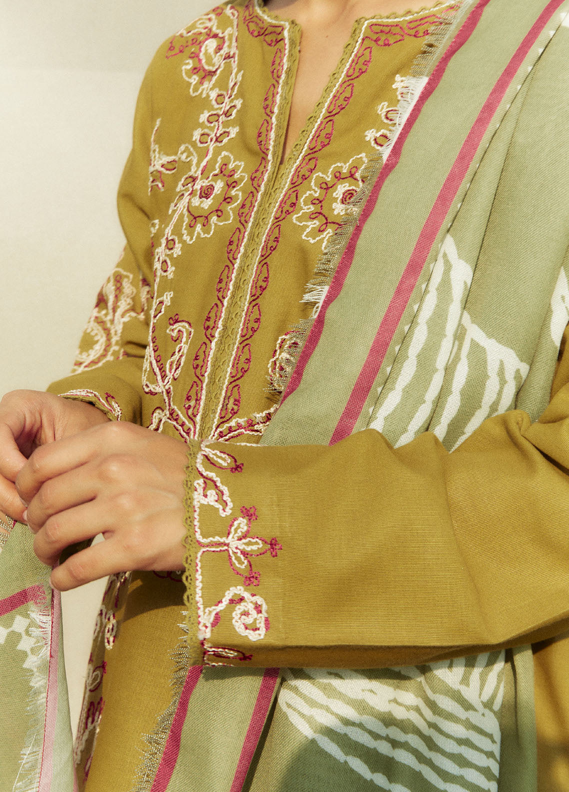 Coco Luxury Winter by Zara Shahjahan Unstitched 3-Piece Suit - CW-ZS-5A