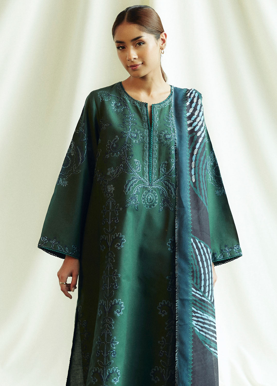 Coco Luxury Winter by Zara Shahjahan Unstitched 3-Piece Suit - CW-ZS-5B