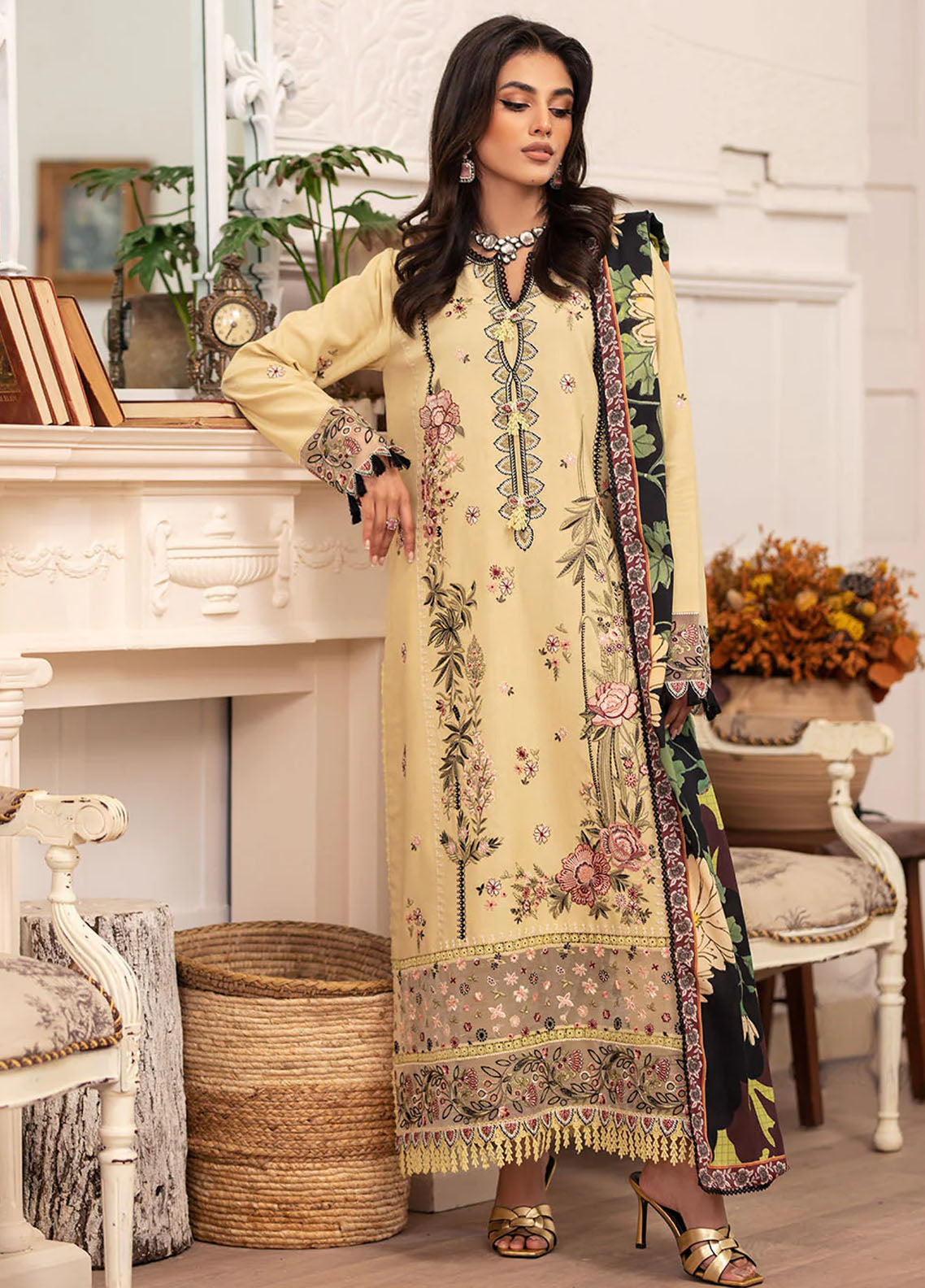 Roheenaz Meraki Winter Unstitched 3-Piece Suit - RMW-2A-EVIE
