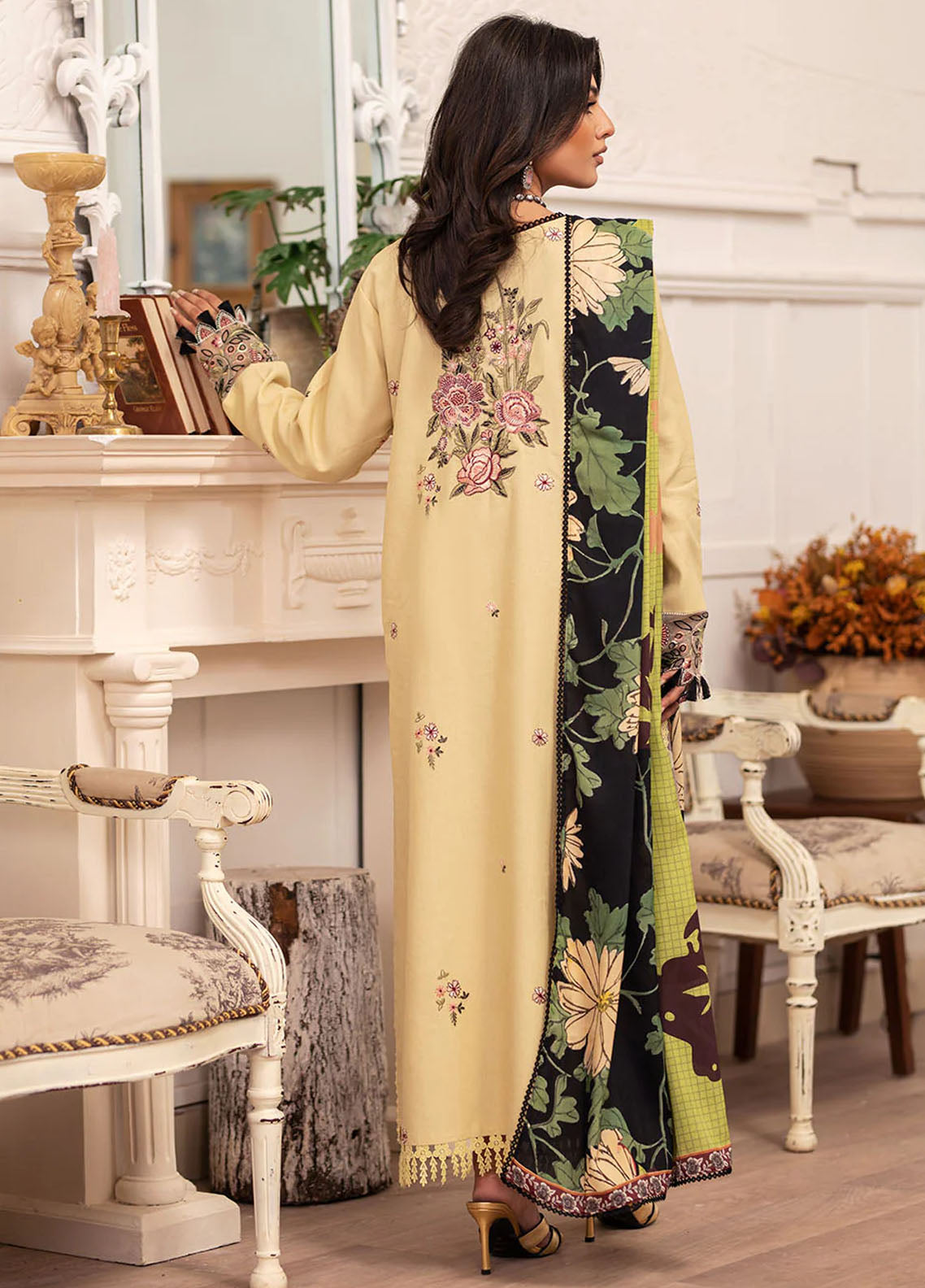 Roheenaz Meraki Winter Unstitched 3-Piece Suit - RMW-2A-EVIE