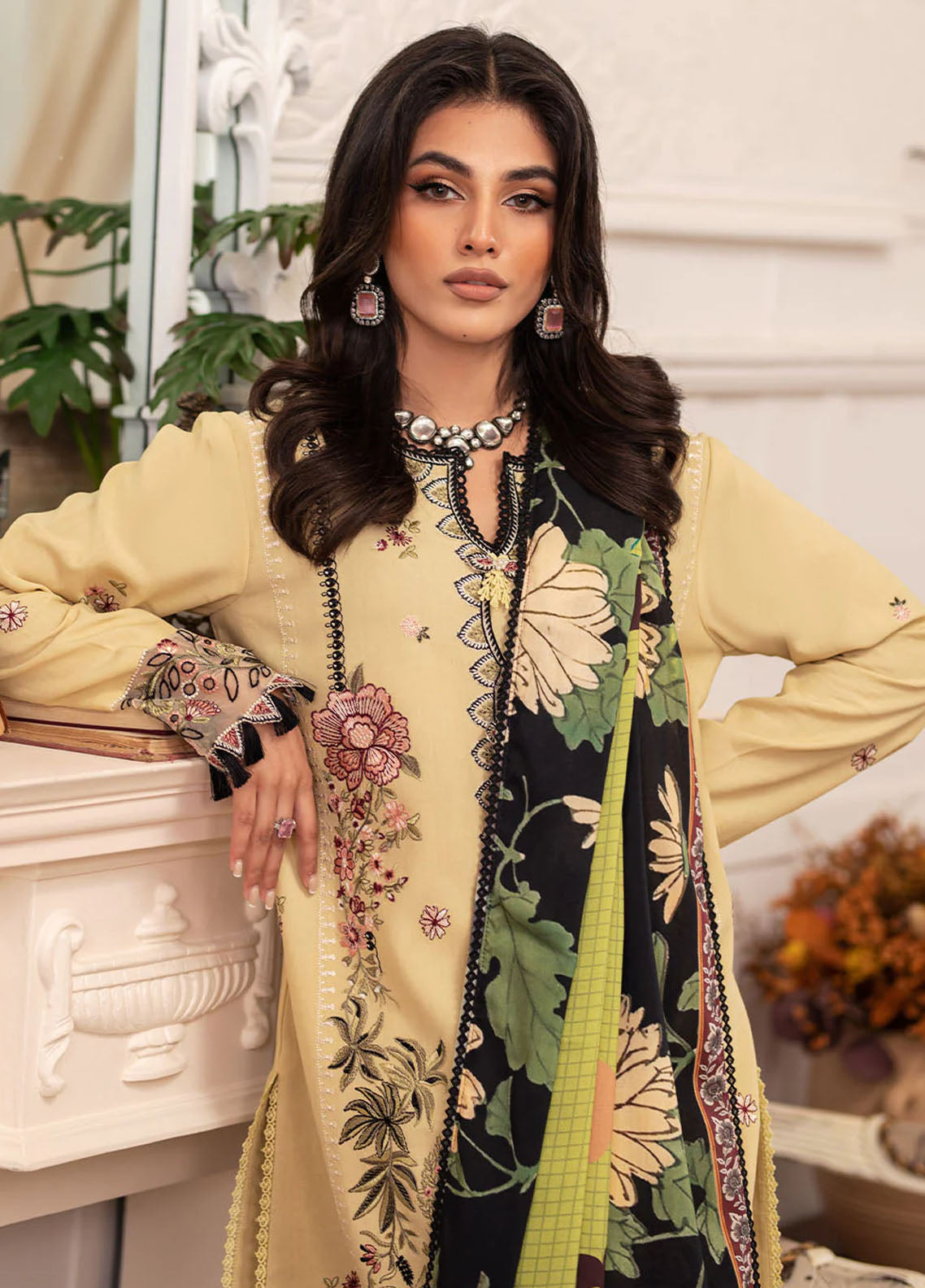 Roheenaz Meraki Winter Unstitched 3-Piece Suit - RMW-2A-EVIE