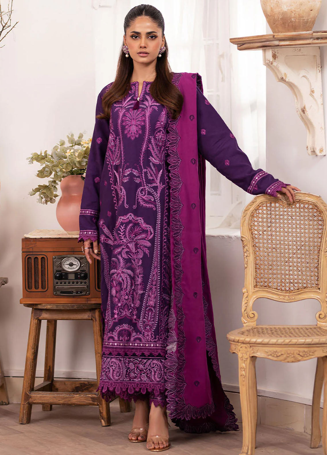 Roheenaz Meraki Winter Unstitched 3-Piece Suit - RMW-4B-NAOMI