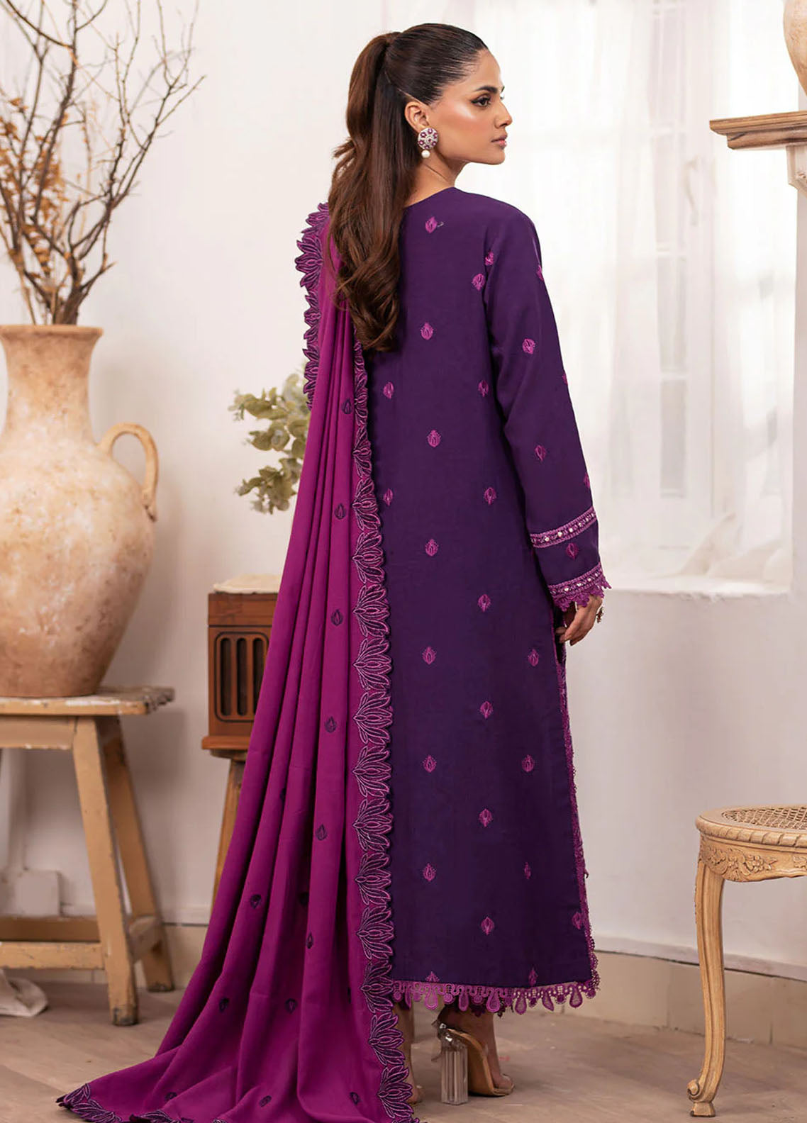 Roheenaz Meraki Winter Unstitched 3-Piece Suit - RMW-4B-NAOMI